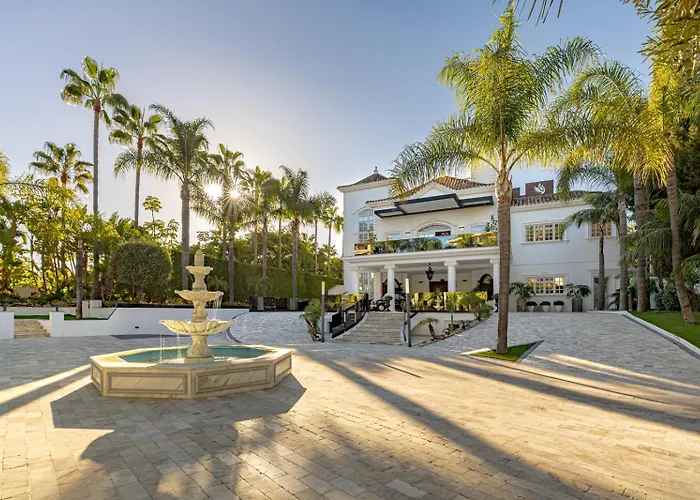 Willa Frontline El Martinete With Picasso Pool Marbella