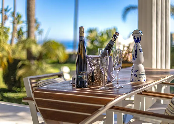 Frontline El Martinete With Picasso Pool فيلة