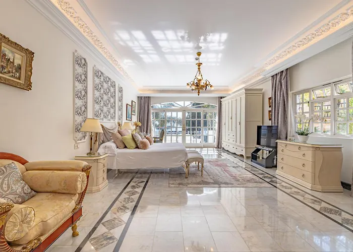 Willa Frontline El Martinete With Picasso Pool *