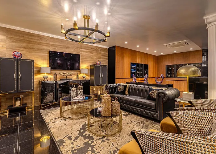 Frontline El Martinete With Picasso Pool Willa Marbella