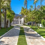 Villa Frontline El Martinete With Picasso Pool *