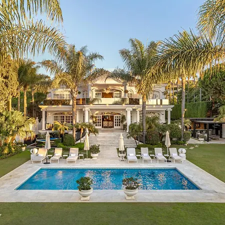 Villa Frontline El Martinete With Picasso Pool