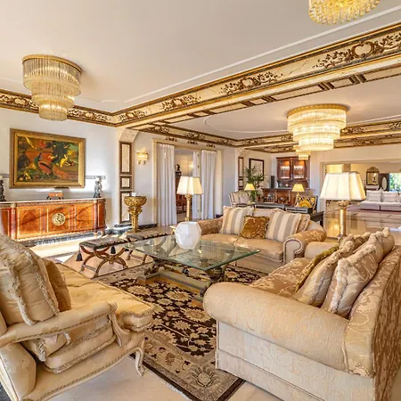 Frontline El Martinete With Picasso Pool