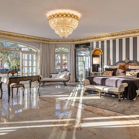 Frontline El Martinete With Picasso Pool Villa