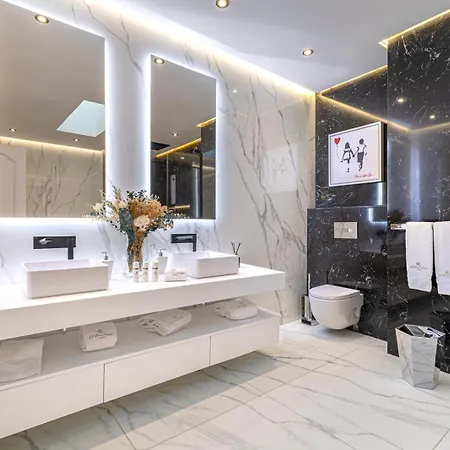 Frontline El Martinete With Picasso Pool Marbellac