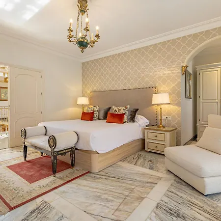 Villa Frontline El Martinete With Picasso Pool Marbella