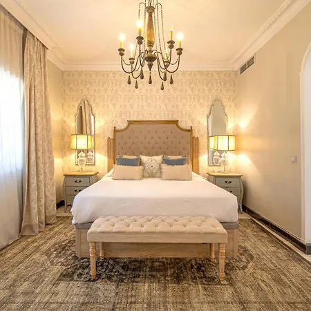 Frontline El Martinete With Picasso Pool Villa Marbella