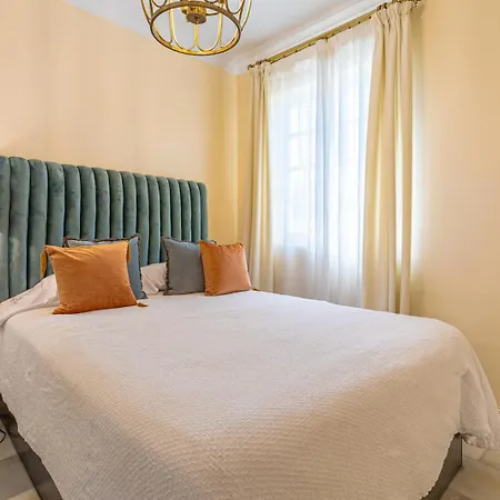 Frontline El Martinete With Picasso Pool