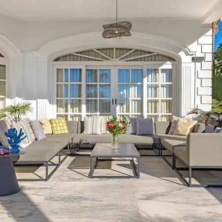 Frontline El Martinete With Picasso Pool Villa