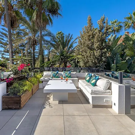 Frontline El Martinete With Picasso Pool וילה