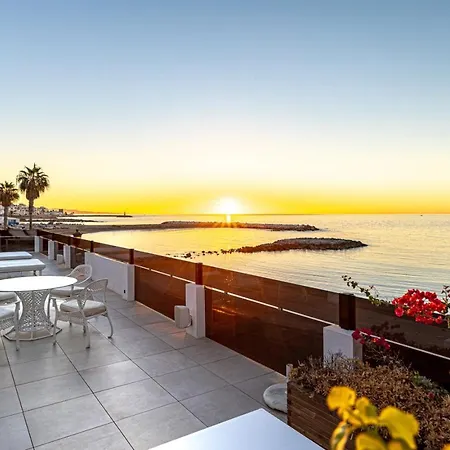 El Martinete Beachfront With Picasso Pool Villa Marbella