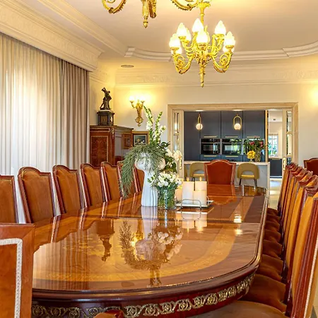 Frontline El Martinete With Picasso Pool Villa Marbella