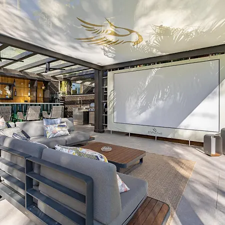 Frontline El Martinete With Picasso Pool Villa